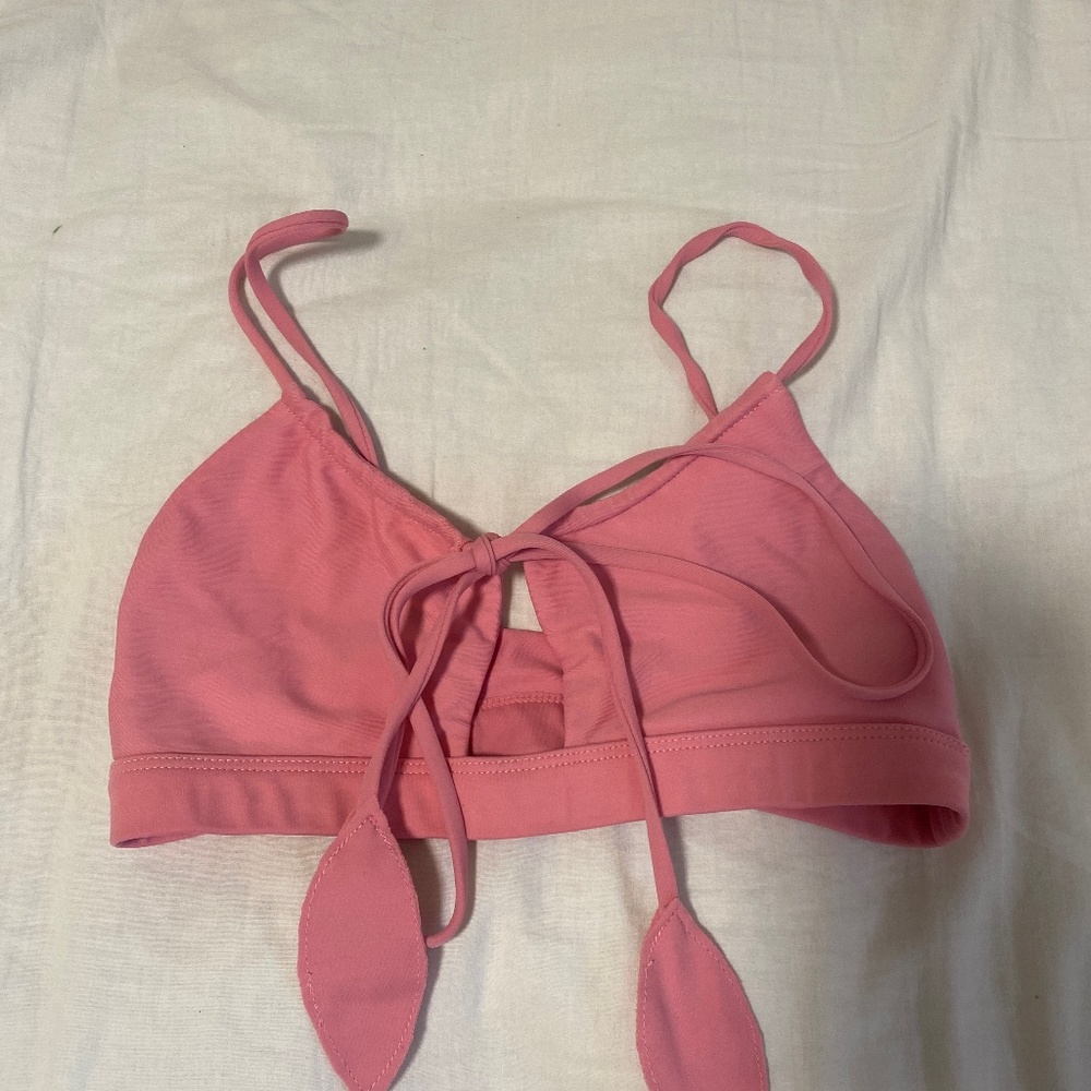 Benoa Tokyo Ari Top